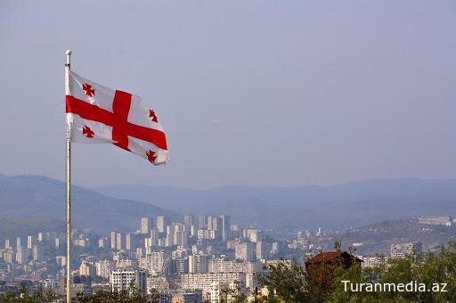 Gürcüstanın yeni prezidenti Mixeil Kavelaşvilinin andiçmə mərasimi başlayıb