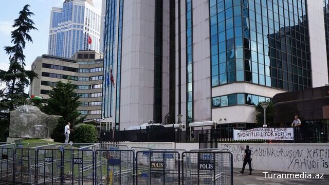Cтрельба у здания израильского консульства в Стамбуле.