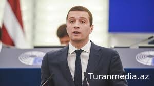 Лидер ультраправых во Франции призывает провести референдум по иммиграции