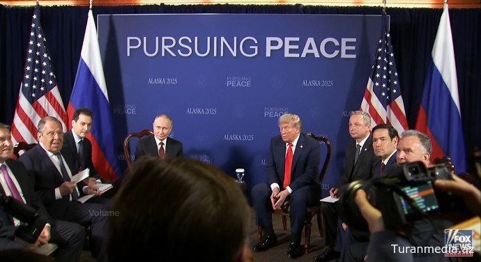 Переговоры Путина и Трампа начались