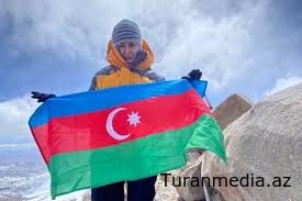 Азербайджанская альпинистка покорила высочайшую вершину Антарктиды