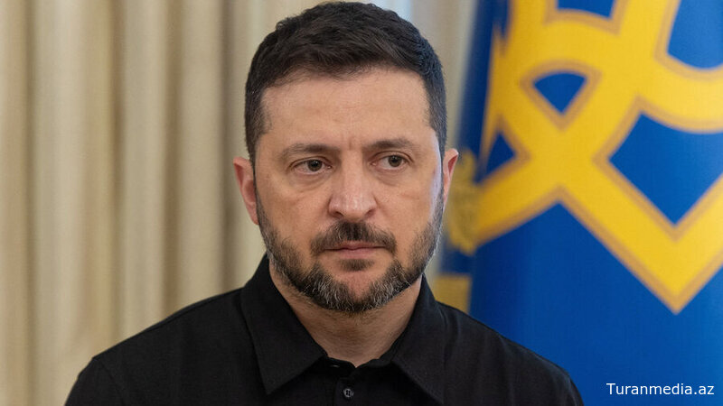 Владимир Зеленский посетил музей «Чернобыль» в Киеве, пострадавший от ночной атаки