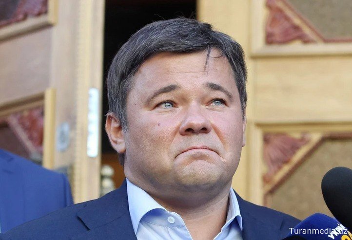 Зеленский ввел 10-летние санкции против экс-главы ОП Андрея Богдана и российских функционеров